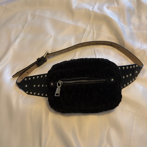 Black Sherpa Fanny Pack / Belt Bag - Picture 1 of 5